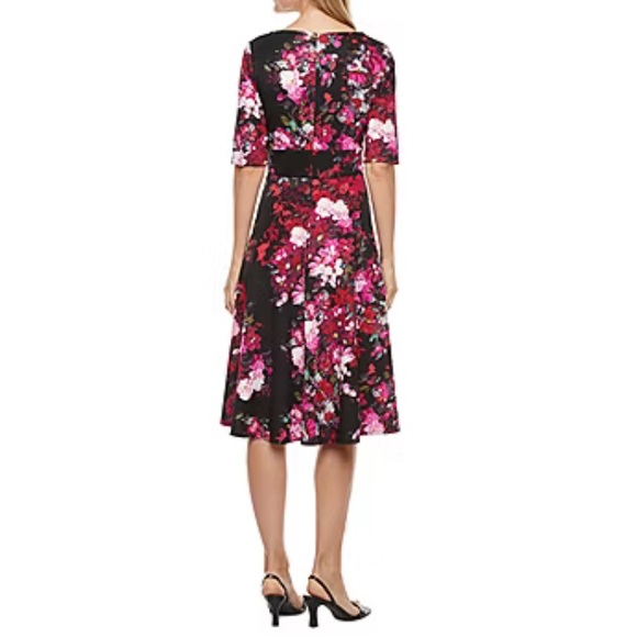 Danny & Nicole Dresses & Skirts - Danny and Nicole women’s floral fit and flare dress short sleeve midi V neck